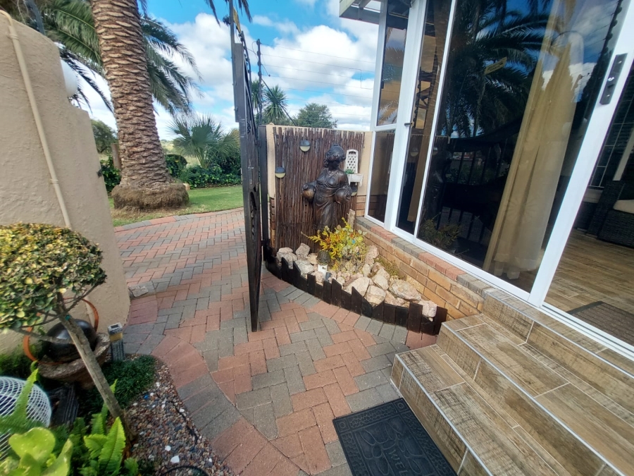 3 Bedroom Property for Sale in Meiringspark North West
